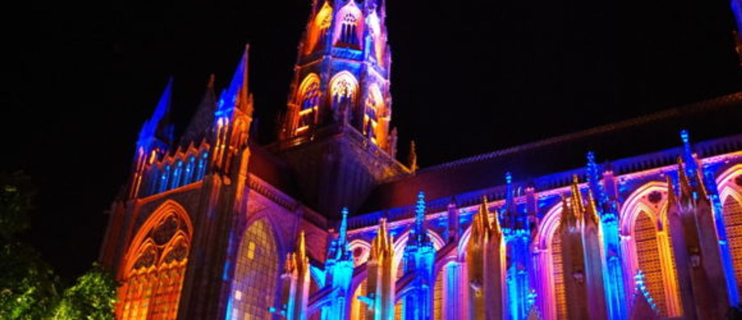 Chaque été, la Cathédrale de Bayeux offre un spectacle de lumière